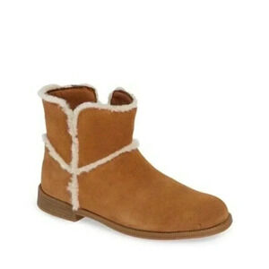 UGG Coletta Boot Ankle Bootie in Chesnut Girls